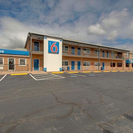 Motel 6-Falls Church, Va - Arlington Boulevard Екстериор снимка