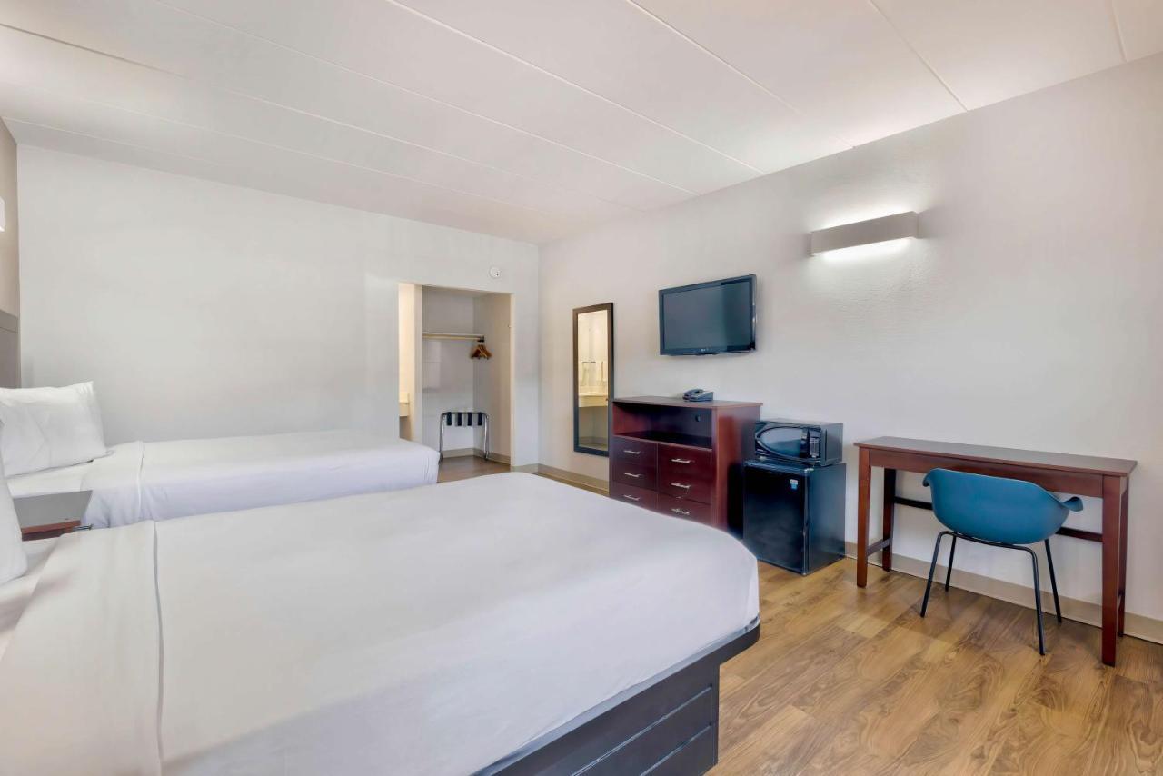 Motel 6-Falls Church, Va - Arlington Boulevard Екстериор снимка