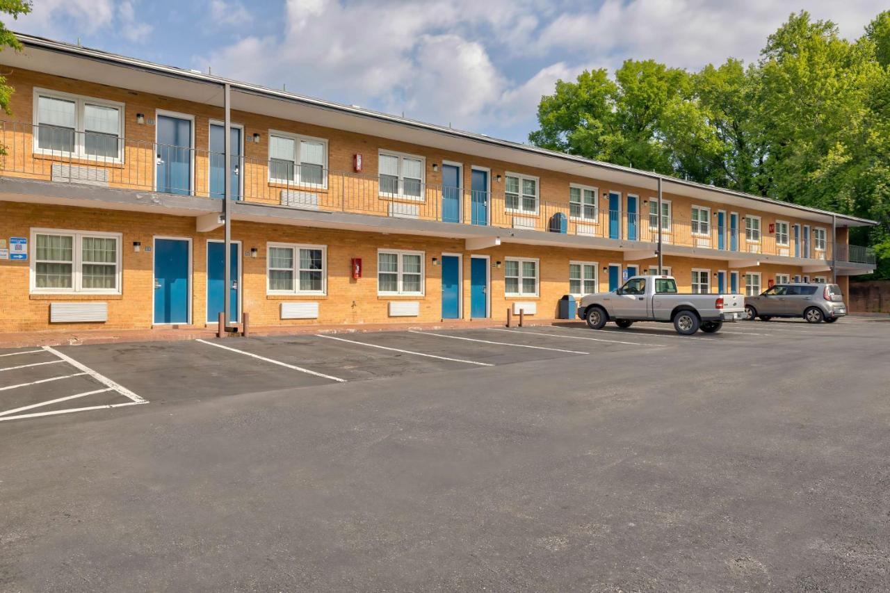 Motel 6-Falls Church, Va - Arlington Boulevard Екстериор снимка