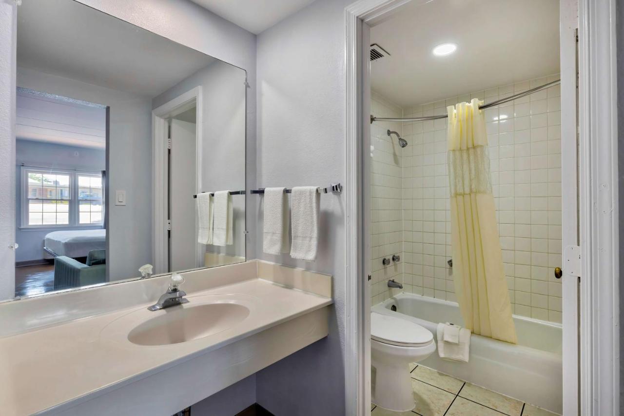 Motel 6-Falls Church, Va - Arlington Boulevard Екстериор снимка