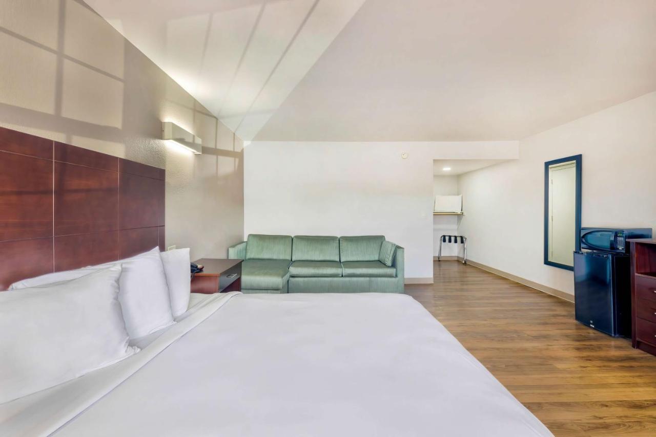 Motel 6-Falls Church, Va - Arlington Boulevard Екстериор снимка