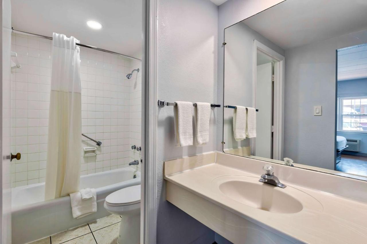 Motel 6-Falls Church, Va - Arlington Boulevard Екстериор снимка