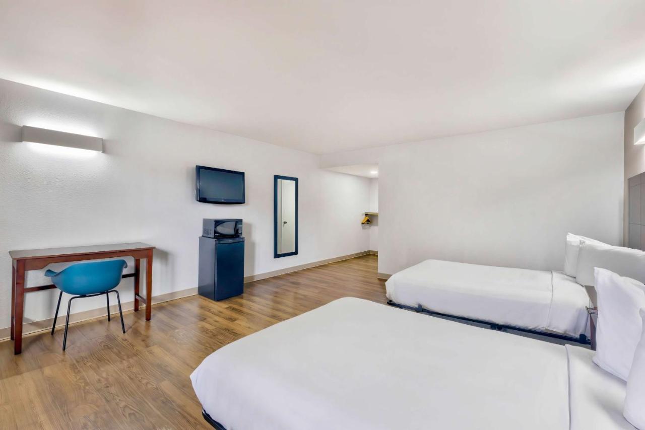 Motel 6-Falls Church, Va - Arlington Boulevard Екстериор снимка